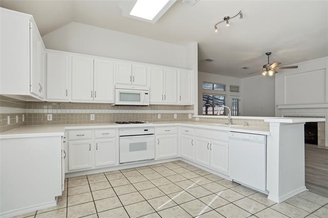 Building Photo - 1602 Meadow Park Dr