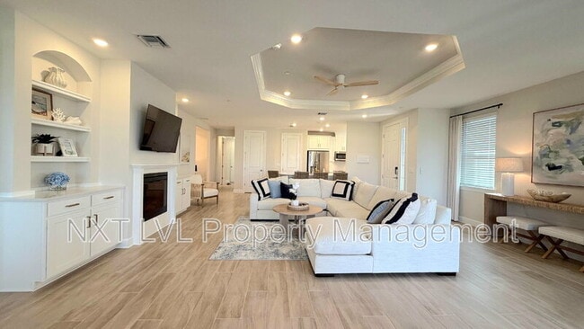 Building Photo - 15319 Lucerna St