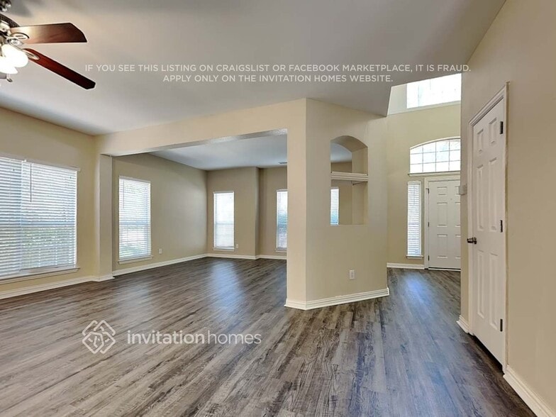Building Photo - 1413 Ridge Meadow Dr