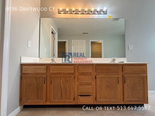 Building Photo - 6096 Driftwood Ct