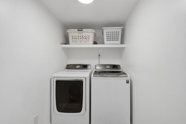 Building Photo - 5bd/3ba Kirkland Home