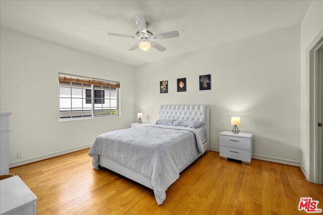 Building Photo - 5029 Lemona Ave