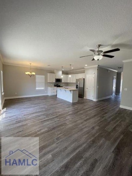 Building Photo - 424 Alcott Cir