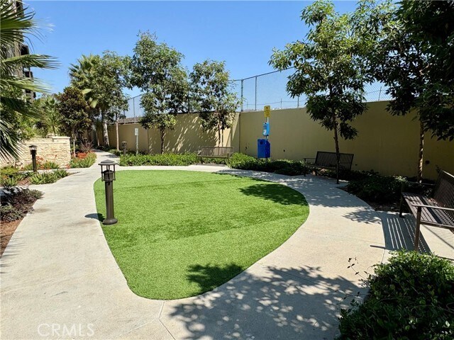 Building Photo - 1632 Doheny Way