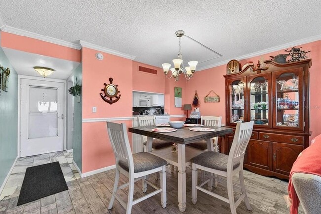 Building Photo - 2616 Cove Cay Dr