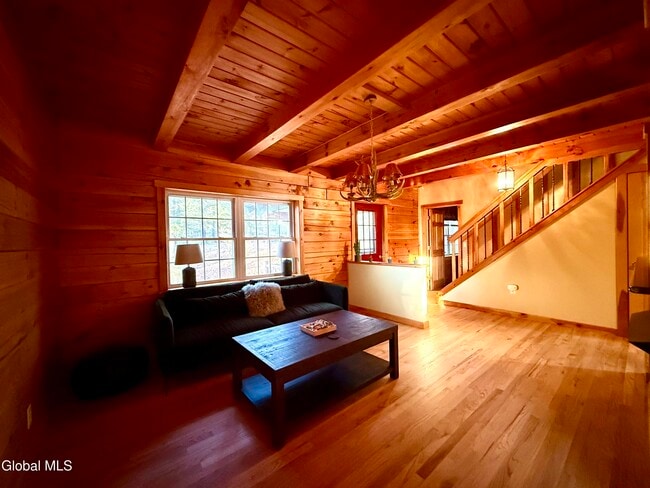 Building Photo - 7 McGowan Way