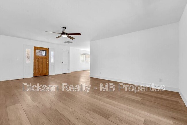 Building Photo - 7245 Pembroke Dr