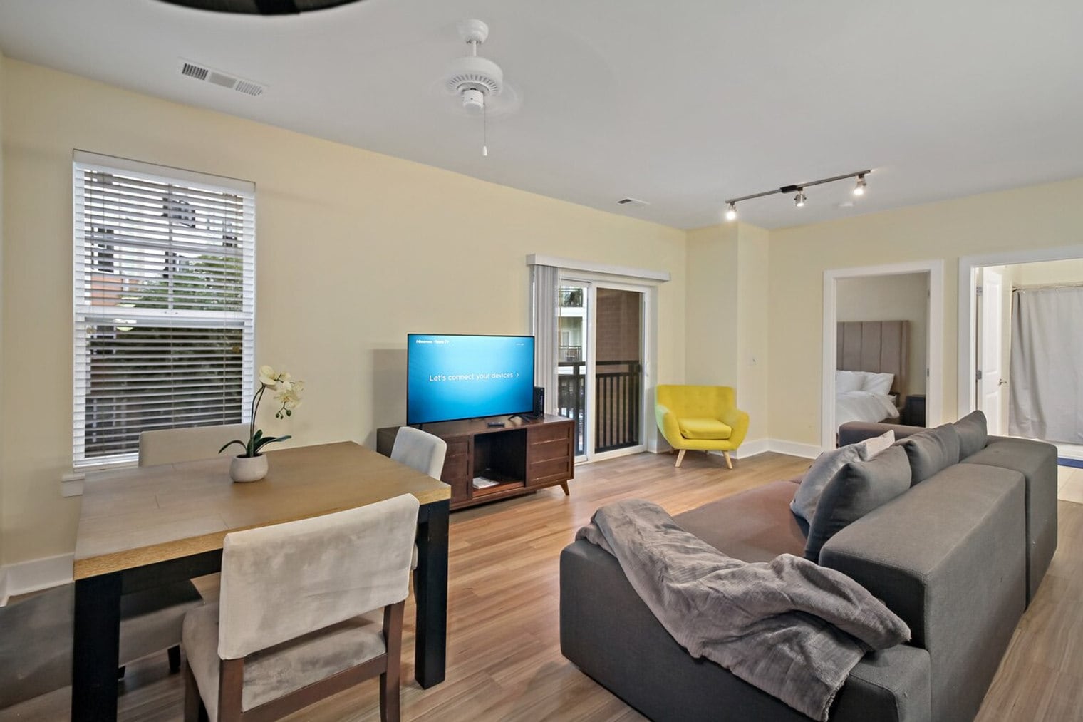 Building Photo - 615 S Columbus St