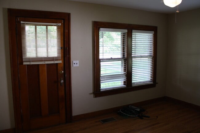 Building Photo - 4305 Murphy Rd