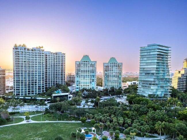 Building Photo - 3400 SW 27th Ave