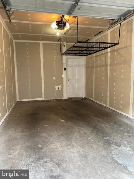 Building Photo - 9543 Center St