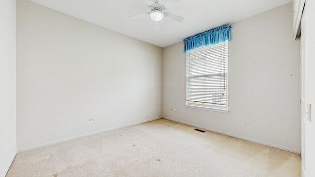 Building Photo - 12214 Plum Grove Rd