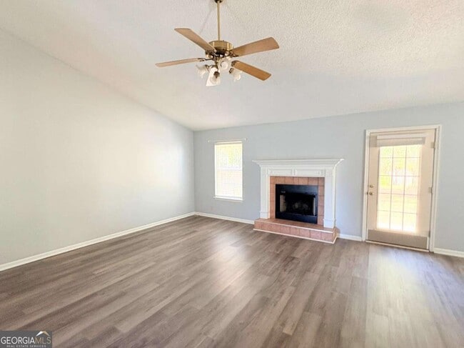 Building Photo - 601 McIntosh Dr