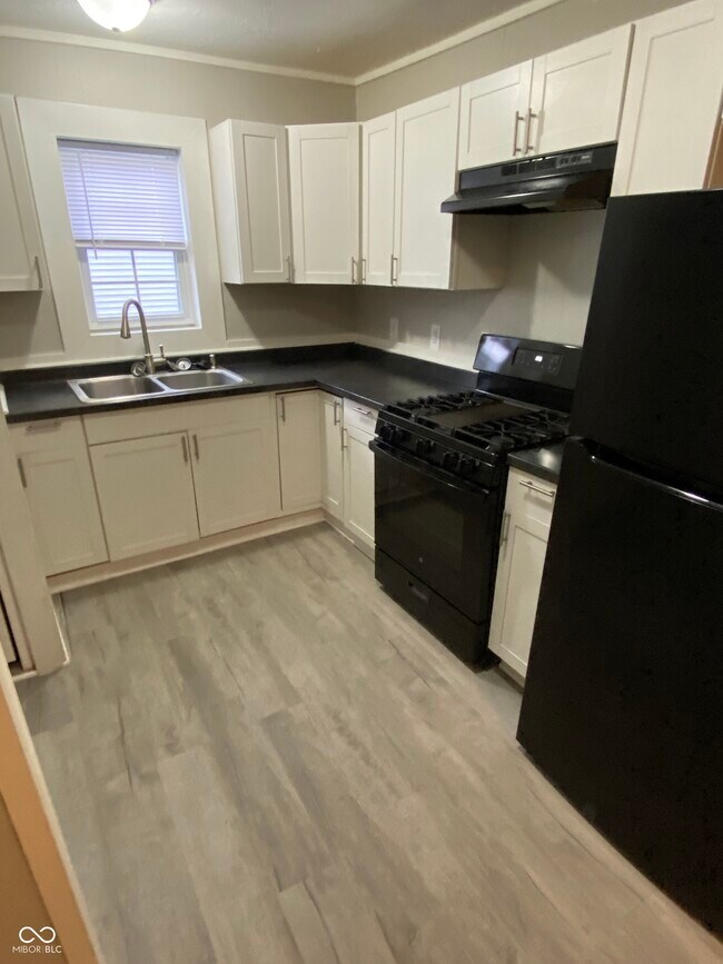 Building Photo - 1820 S M St