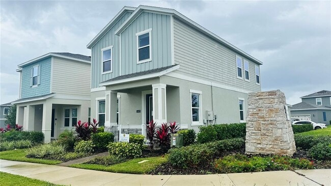 Building Photo - 16956 Hamlin Vw St