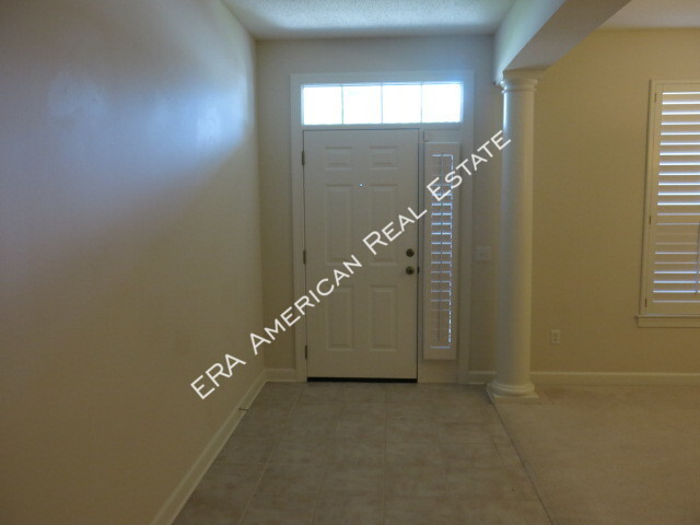 Building Photo - Beautiful Destin Home!