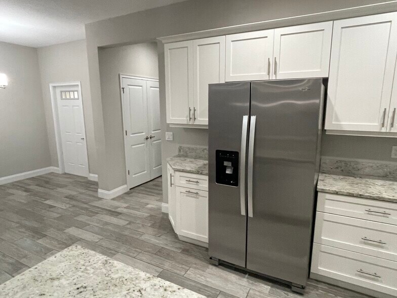 Building Photo - 3457 Medici Blvd