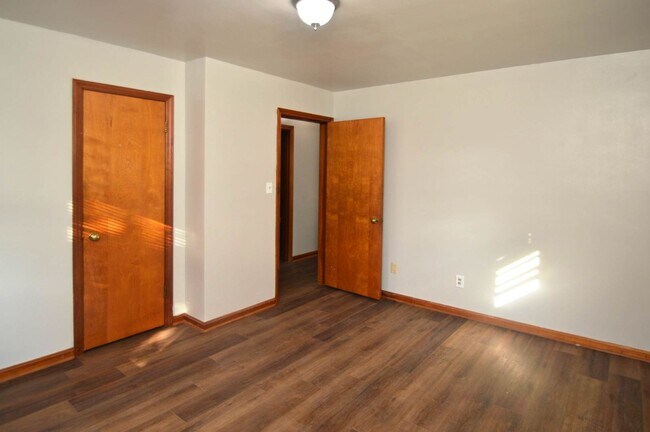 Building Photo - 3 BR Home in Madison Heights Available Immediately