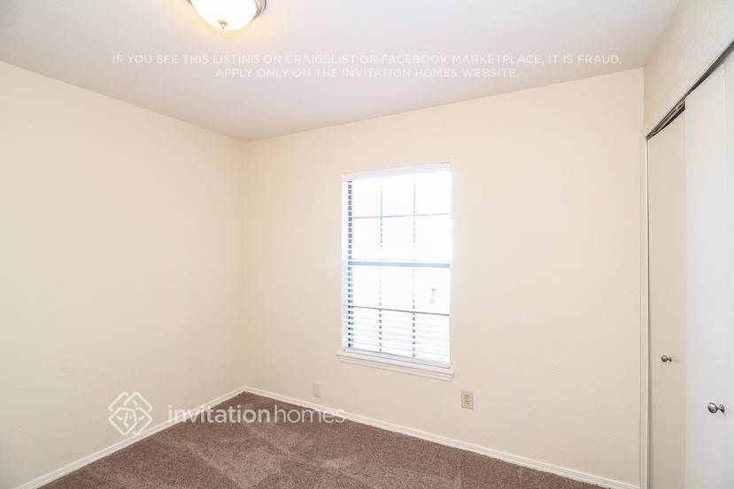 Building Photo - 421 Kingsbridge Dr