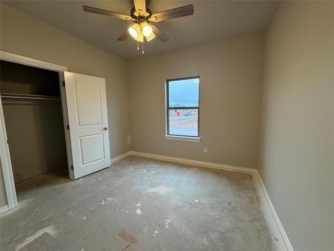 Building Photo - 6821 Labelle Dr