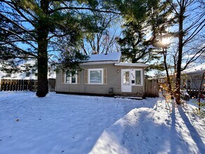 Building Photo - Three Bedroom Single Family Home - Southeast Grand Rapids