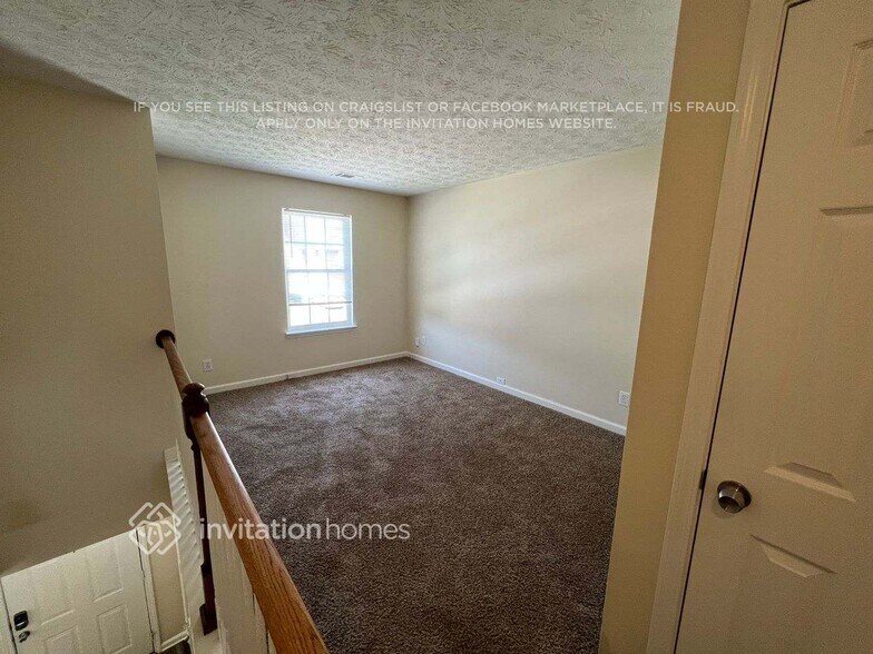 Building Photo - 170 Meadowridge Dr