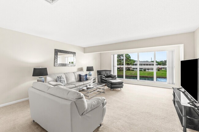 Building Photo - 1521 NW 19th Terrace