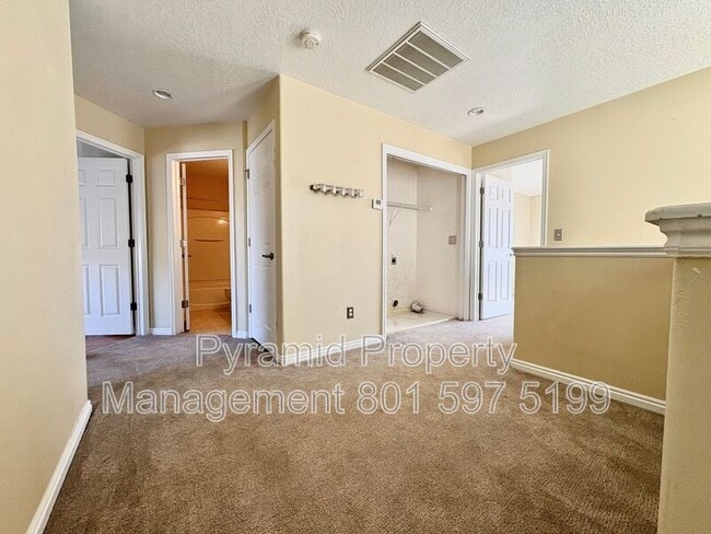 Building Photo - 3141 Alsace Way