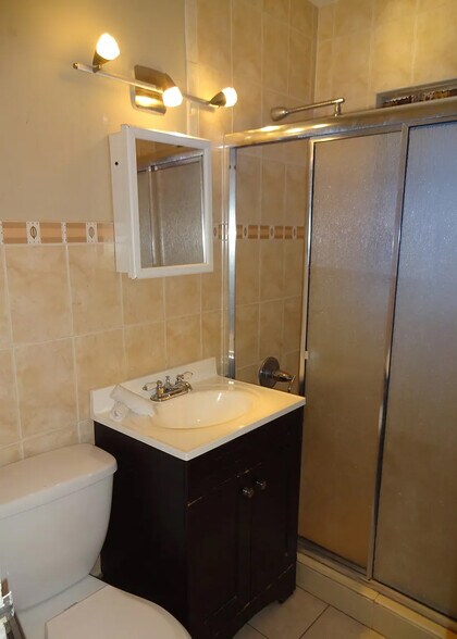 Building Photo - 503 75th St