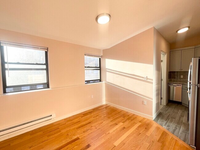 Primary Photo - 23 Hudson St