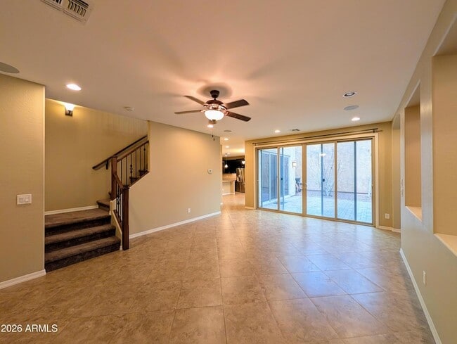 Building Photo - 923 S Osborn Ln