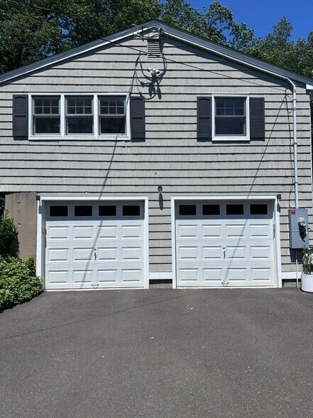 Building Photo - 34 Maler Ave