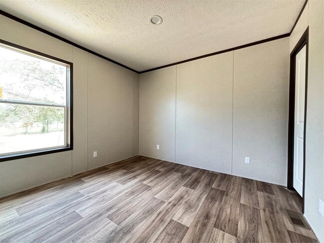 Building Photo - 277 Elm Forest Loop