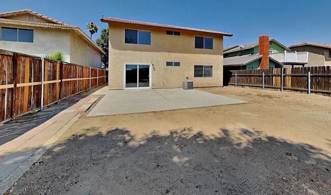 Building Photo - 25276 Dana Ln