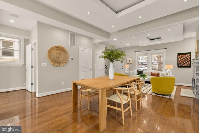 Building Photo - 2228 Kearny St NE