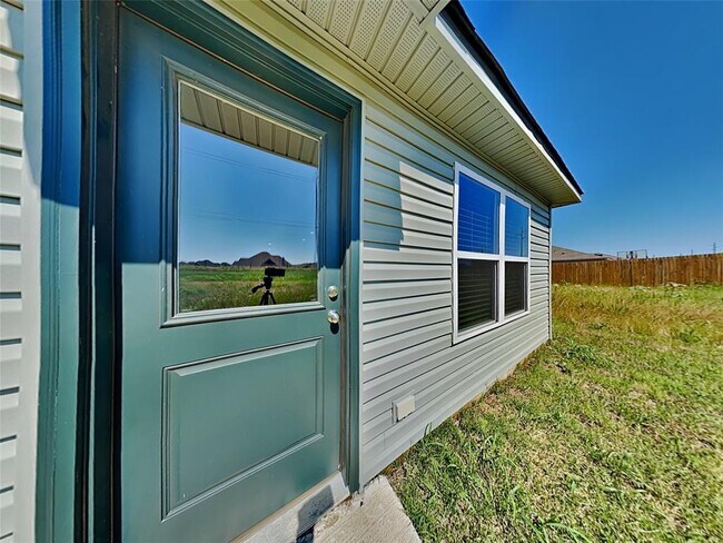 Building Photo - 11728 Krew Wy
