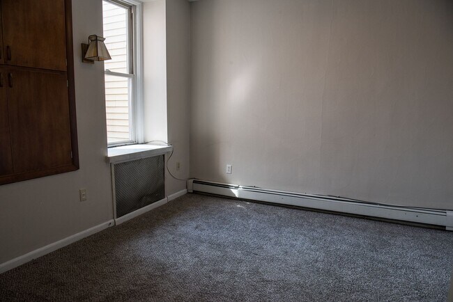 Building Photo - 1105 N 2nd St