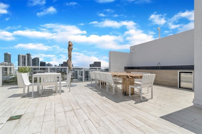 Building Photo - 4250 Biscayne Blvd