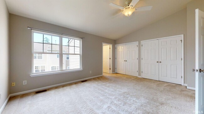 Building Photo - 113 Darley Dale Loop - Bev Roberts Rentals...