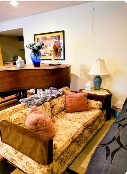 Building Photo - 892 N State Rd 149