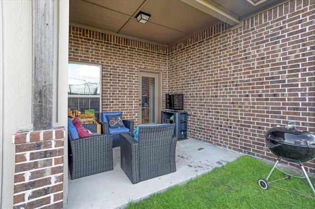 Building Photo - 2401 Southridge Ln