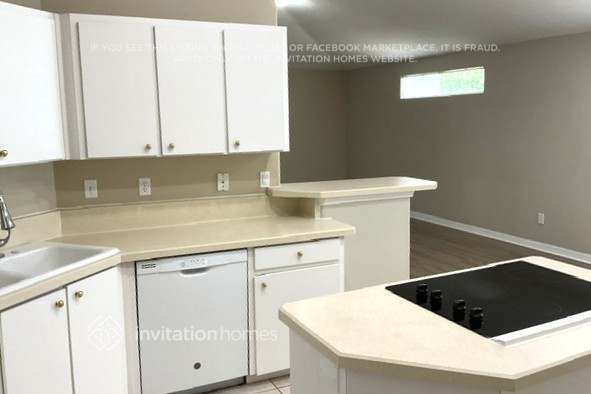 Building Photo - 4 Sherrington Dr