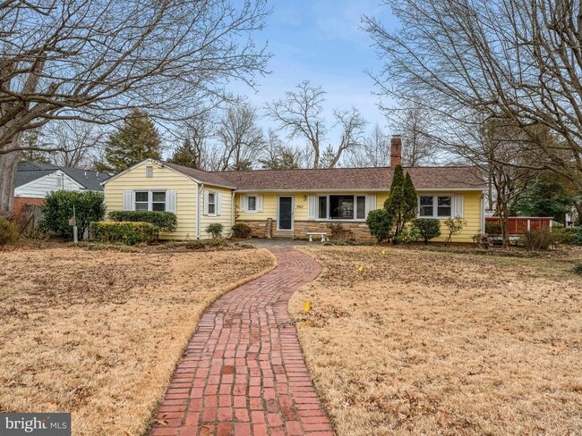 Building Photo - 3503 Maple Ct