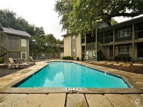 Building Photo - 2303 East Side Dr