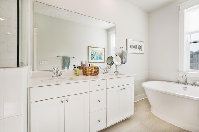 Building Photo - 1515 Martel St