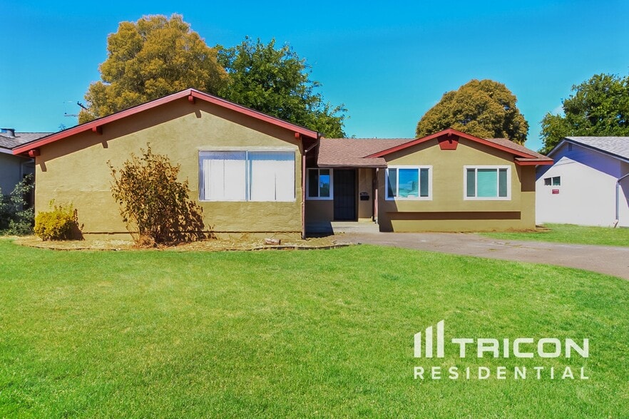 Primary Photo - 7646 22nd St