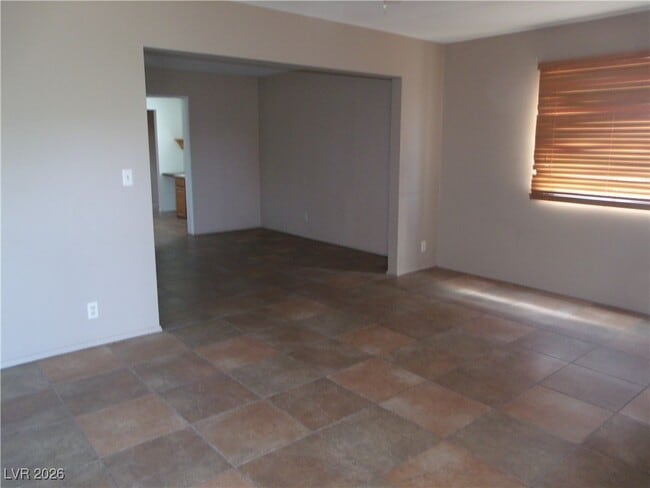 Building Photo - 571 National St