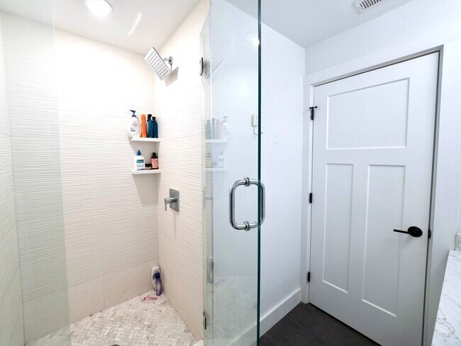 Building Photo - 65-67 Border St