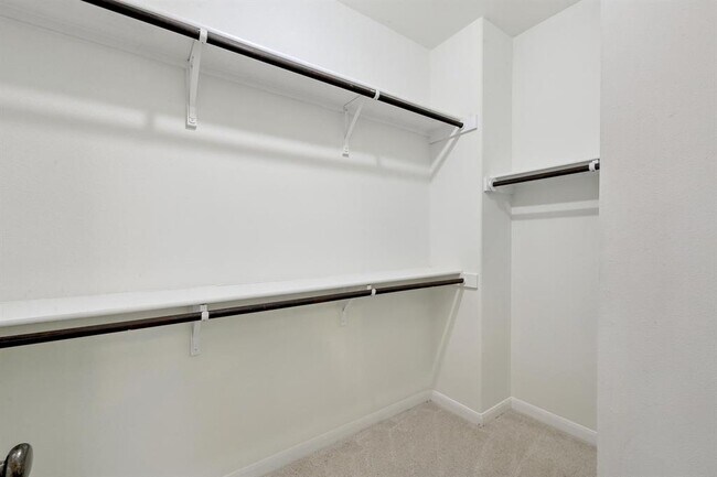 Building Photo - 503 S Meadowlark St