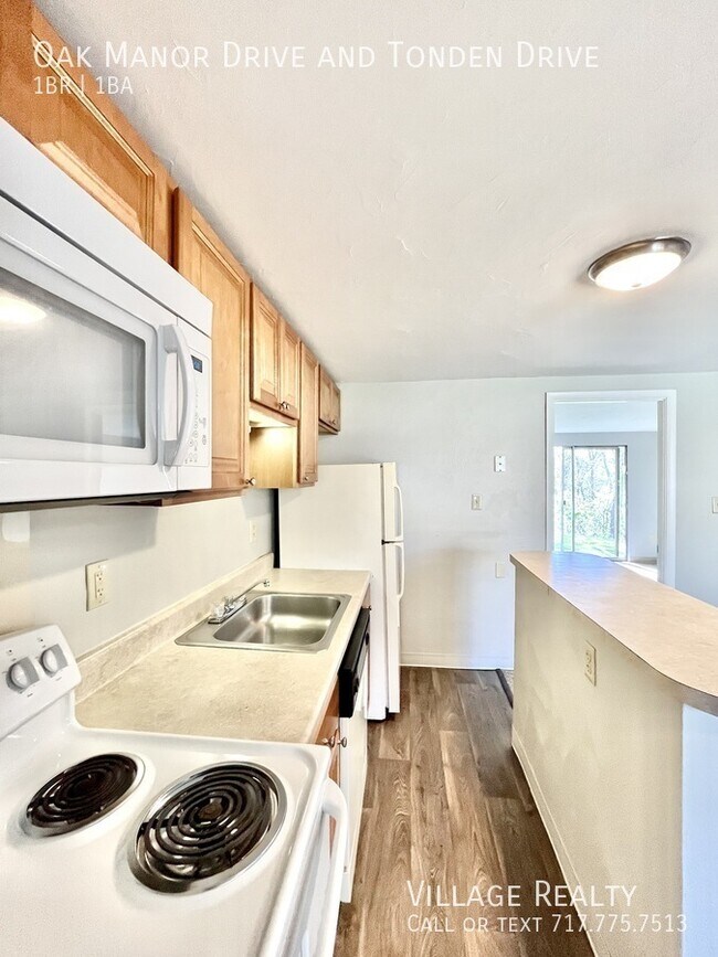 Building Photo - 204 Oak Manor Dr